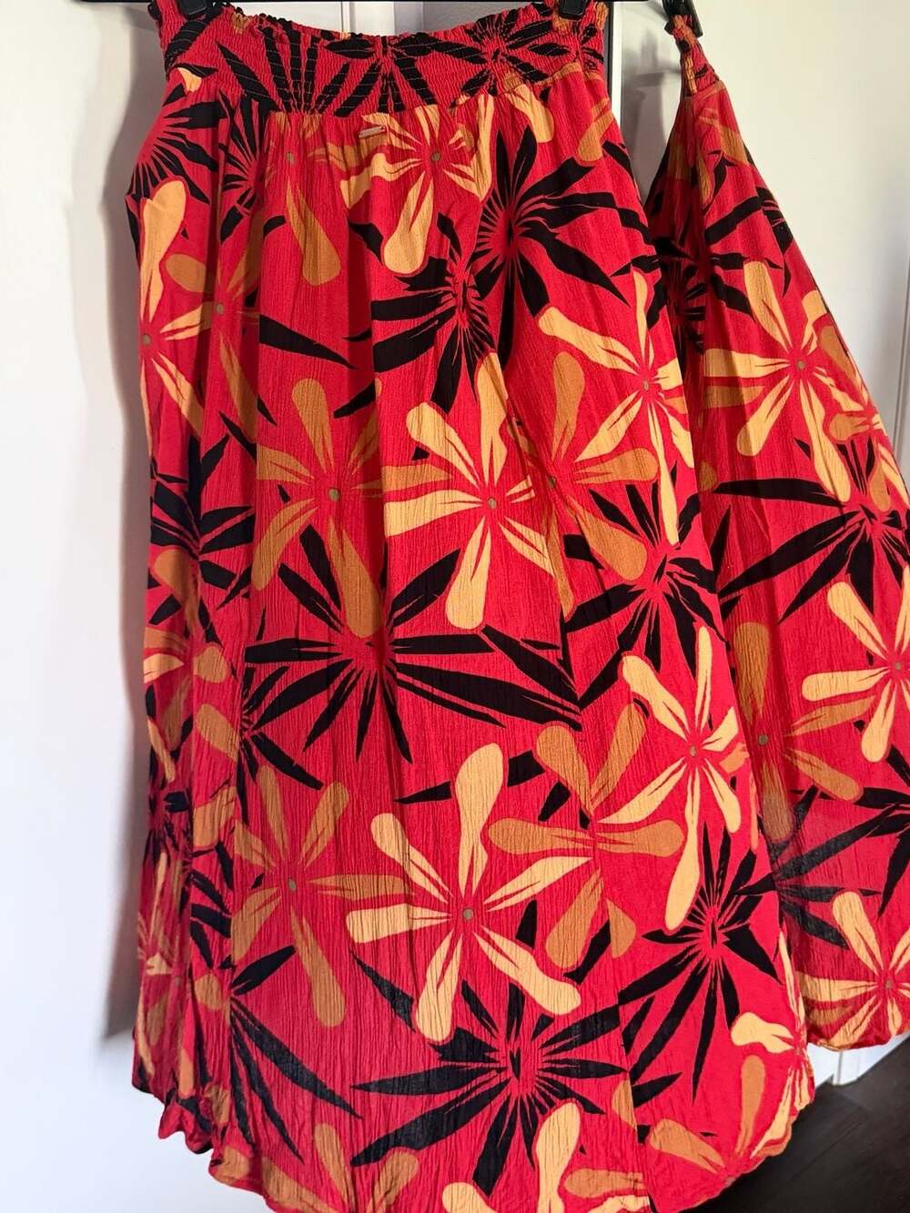 TANOA Floral Print Maxi Skirt Red Rayon - Picture 2 of 4